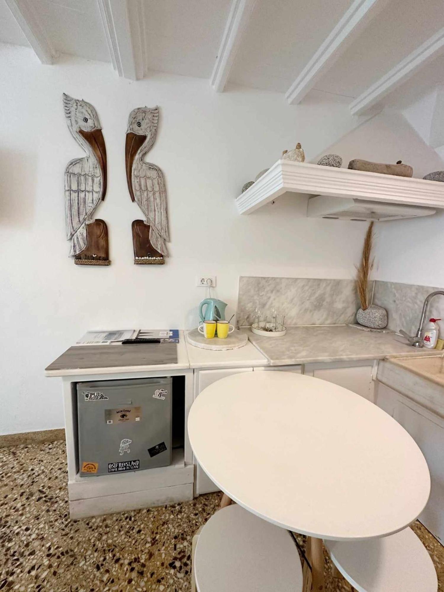 Petra Pelikan Mykonos Town Екстериор снимка